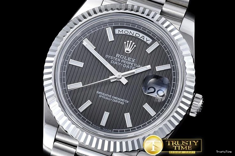 1026 RDD0202B – DayDate 40mm ModernLook 666